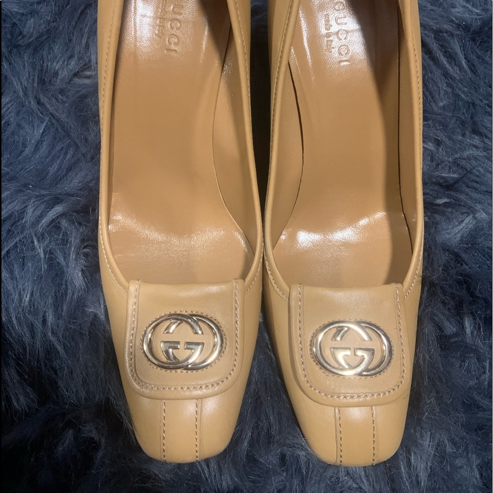 Authentic Gucci pumps